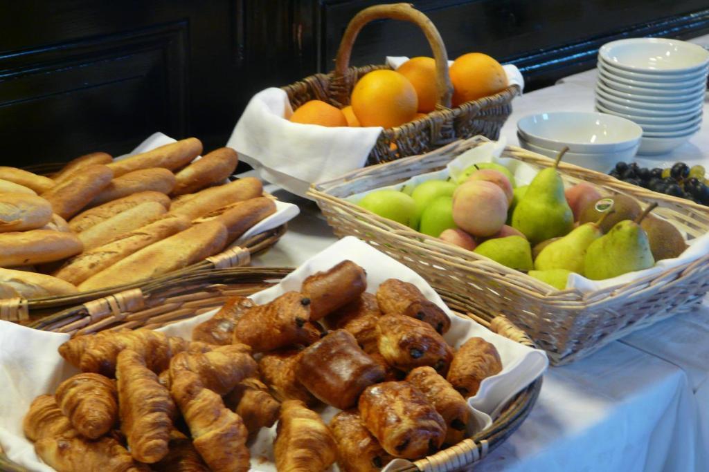 Hostellerie D'Heloise Logis คลูนี ภายนอก รูปภาพ
